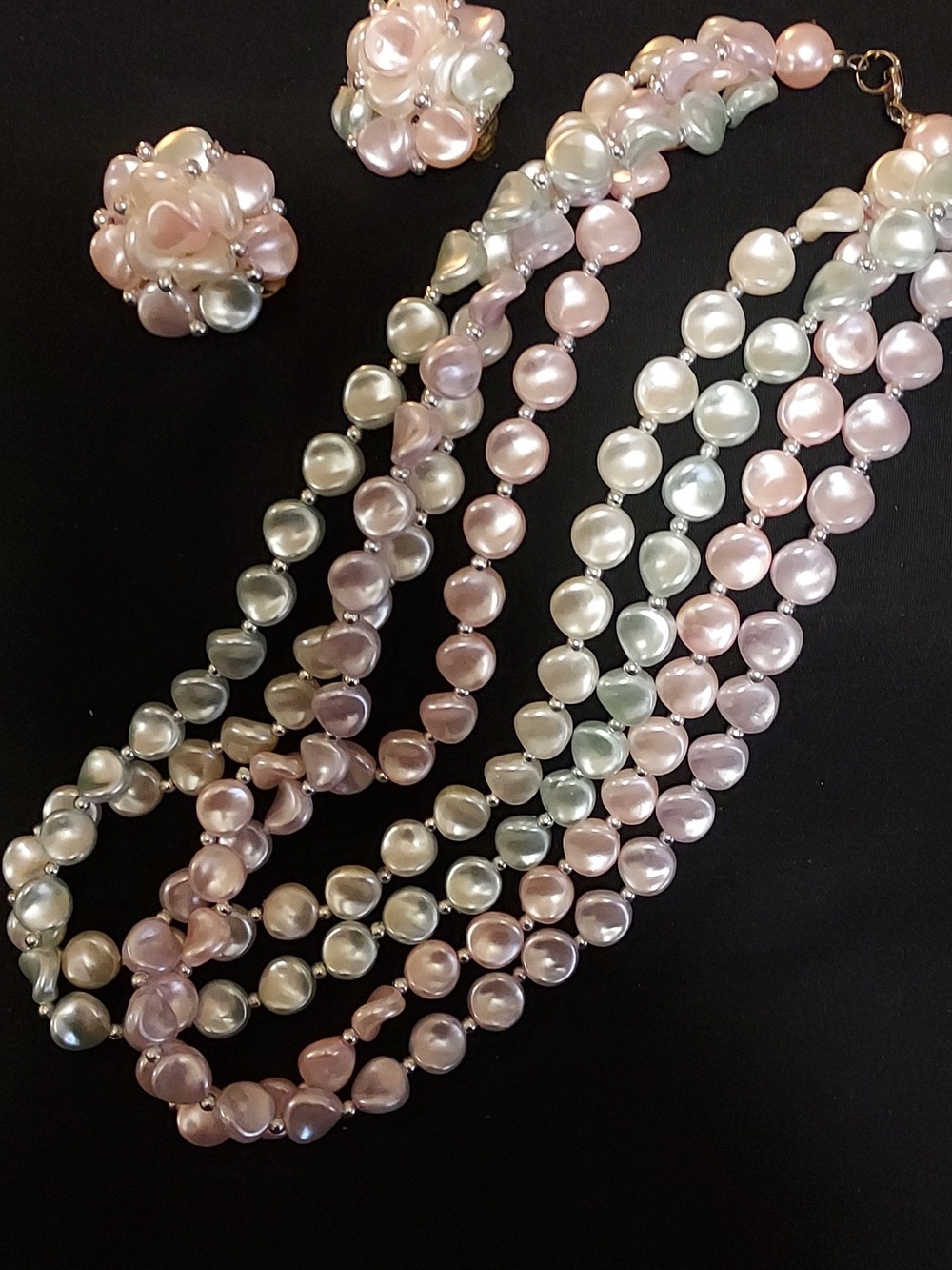 Multi-Color Faux Pearl Multi-Strand Necklace   Match/clip Earrings